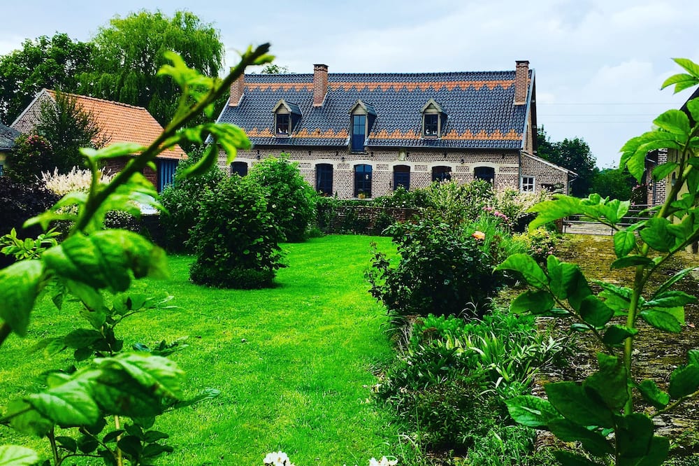 Paardenhof Guesthouse