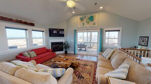 TV - THE WEATHERVANE Private POOL! 3 night min, flexible check-in day, 4x4, pets (Carova)