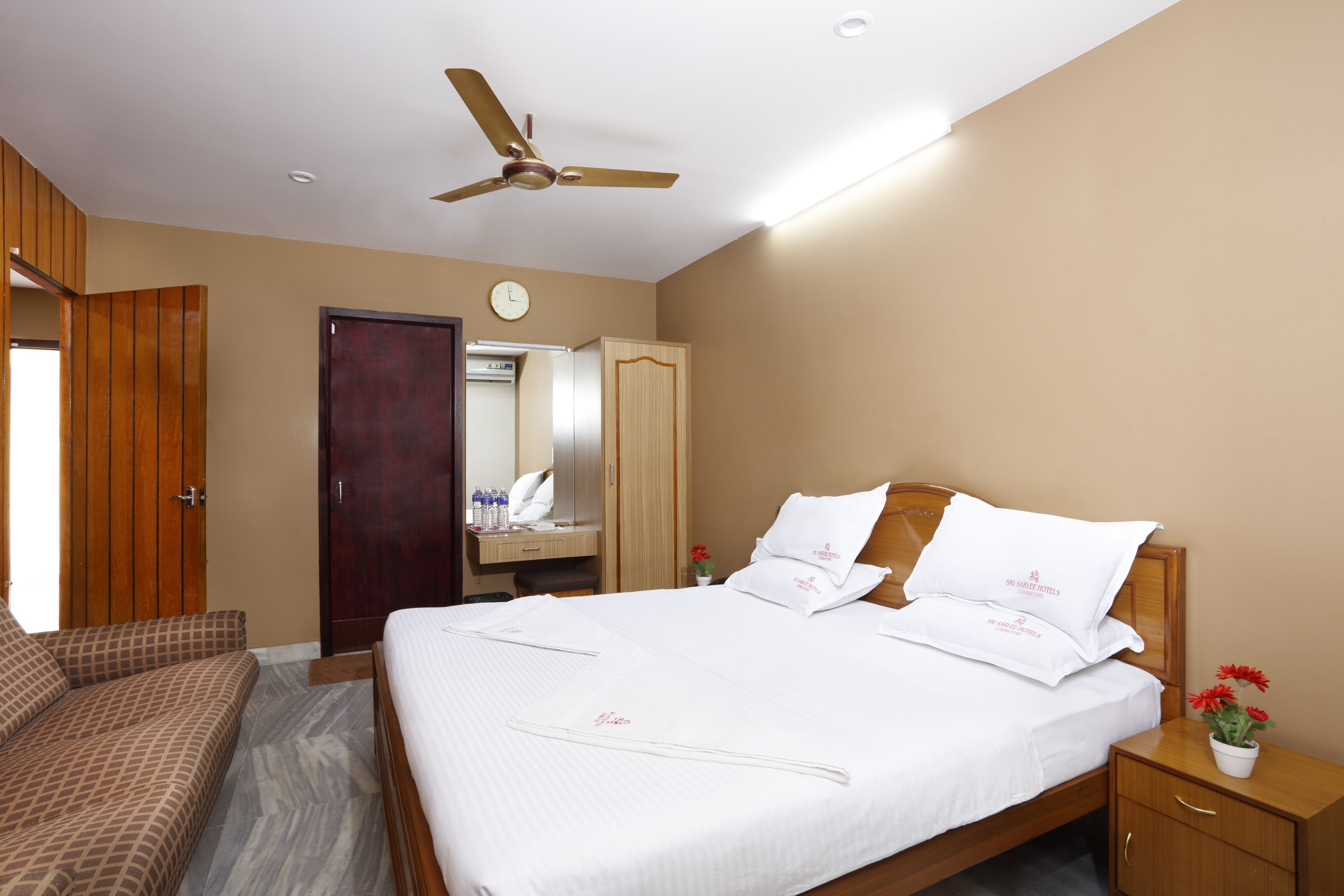 Executive Suite | Egyptian cotton sheets, premium bedding, Select Comfort beds
