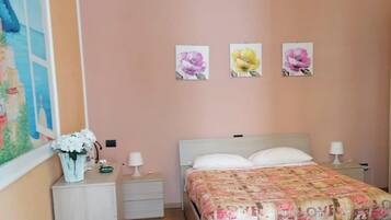 1 bedroom, in-room safe, desk, iron/ironing board