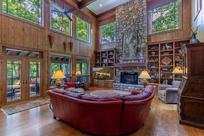 TV, fireplace, foosball, table tennis