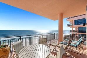 Property grounds - Leave Your Footprints in the sand in this Gulf Front condo! (Orange Beach)