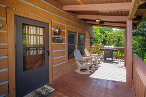 Terrace/patio - Pet friendly 2 bedroom with hot tub, Smoky Mountain view, and arcade game! (Sevierville)