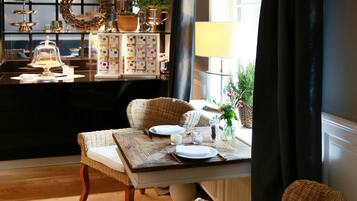 Daily buffet breakfast (EUR 19.00 per person)