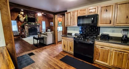 Buzzard's Cabin | 1BR, 1BA, Rustic Cabin, Hot Tub