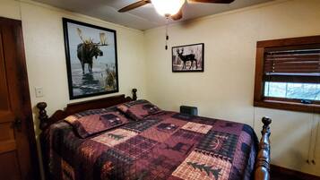 1 slaapkamer, een strijkplank/strijkijzer, internet, beddengoed