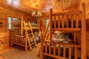 4 bedrooms, free WiFi, bed sheets