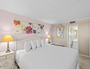 1 bedroom, iron/ironing board, free WiFi, bed sheets - Amazing views from this 6th Floor Condo with Free Beach Service! (609) (Destin)
