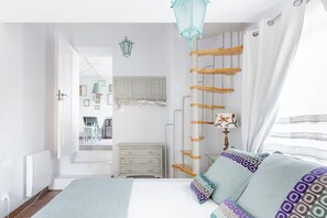 2 slaapkamers, een strijkplank/strijkijzer, gratis wifi, beddengoed