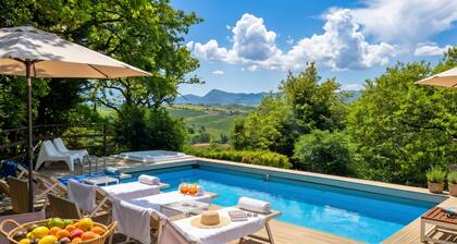 Villa romantique La Chiesetta avec piscine privée idéale pour les couples et les familles