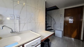 Duplex supérieur, 1 lit double, climatisation | Intérieur