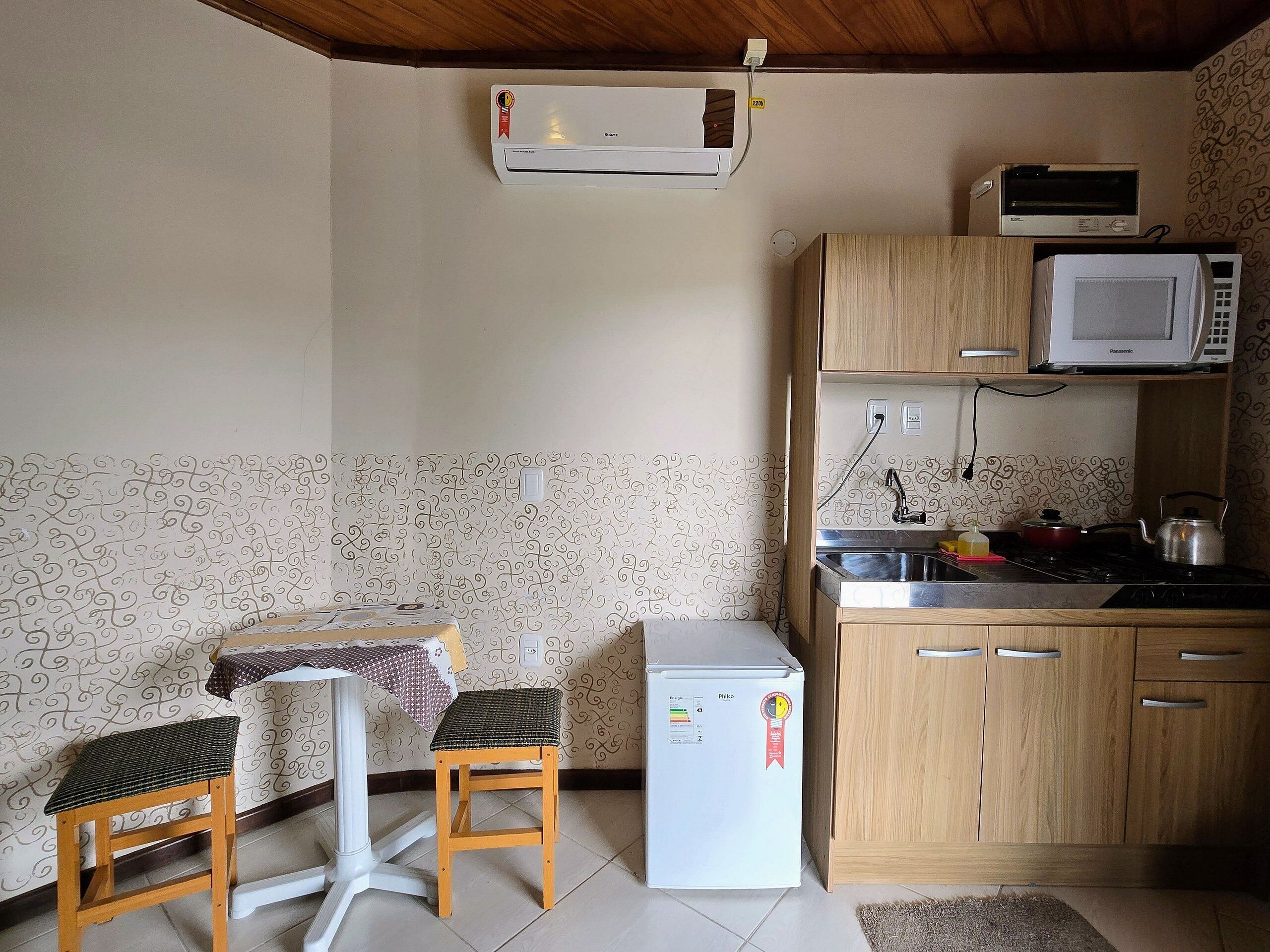 高级公寓, 露台, 城市景观 | 私人厨房 | 微波炉、厨具/餐具、清洁用品