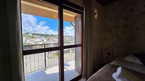Superior Apartment, Patio, City View | Minibar, free WiFi, bed sheets - Residencial Borges Canela (Canela)