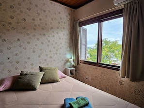 Departamento superior, 1 cama matrimonial, patio | Minibar, wifi gratis y ropa de cama
