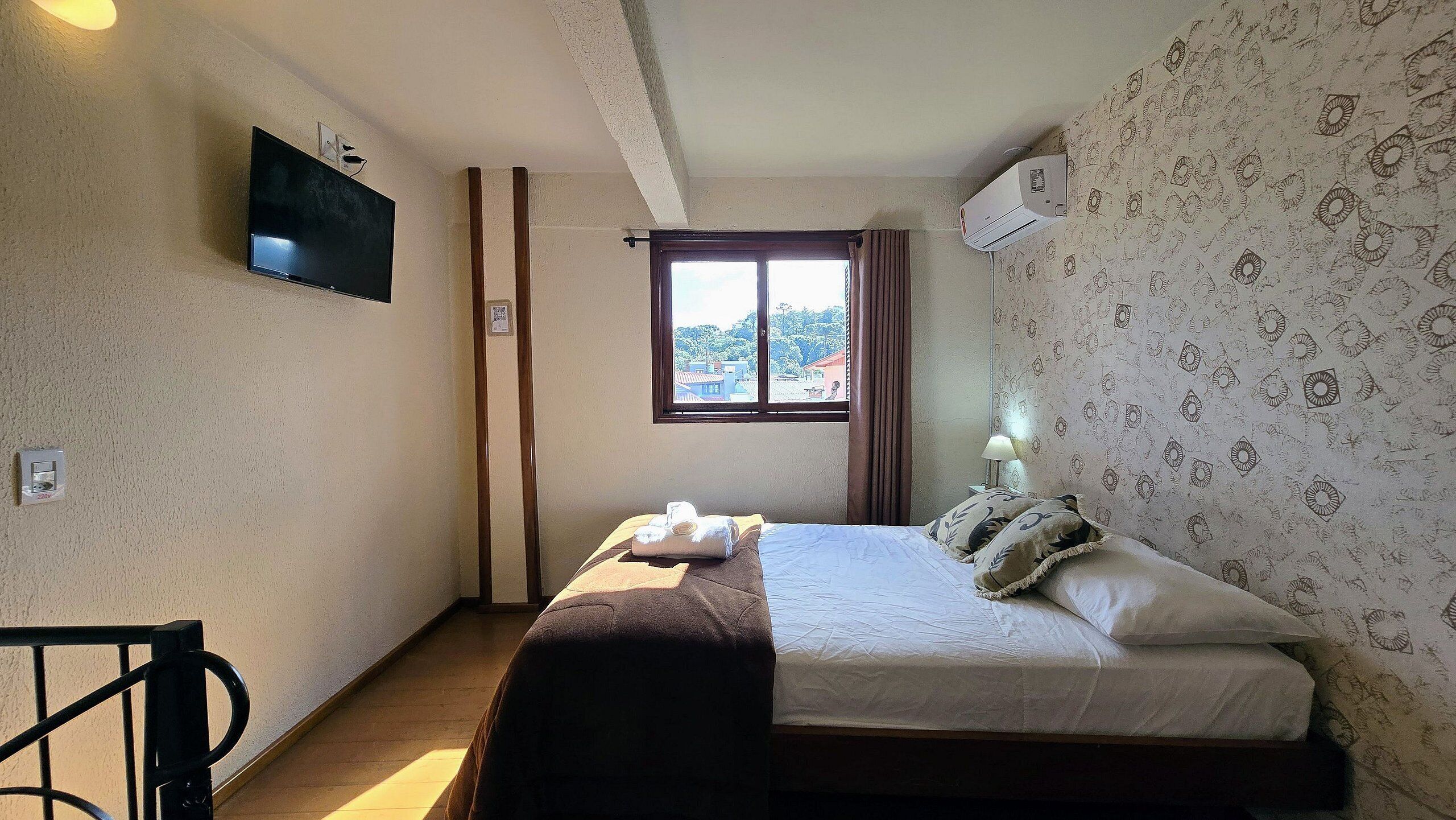 Standard Apartment, Air conditioning | Minibar, free WiFi, bed sheets