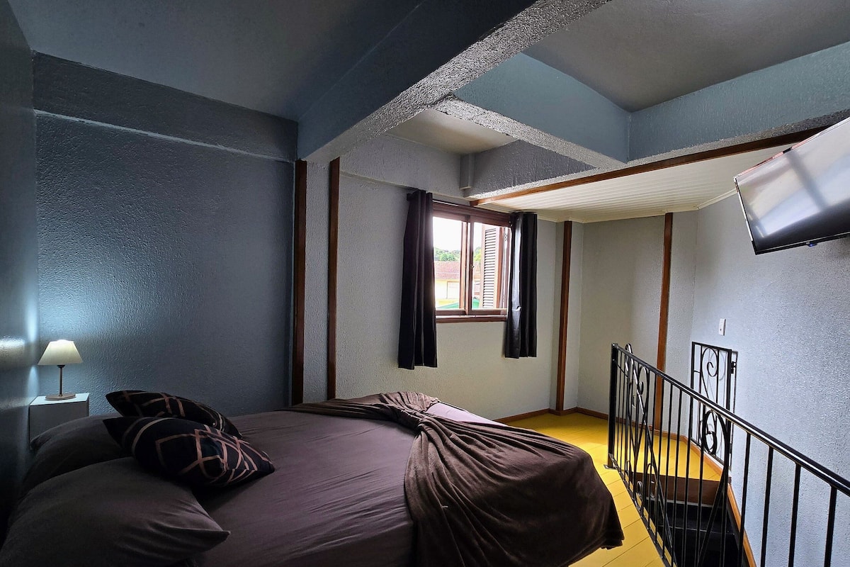 Standard Apartment, Kitchen | Minibar, WiFi (free), bed sheets