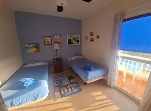 2 bedrooms, in-room safe, iron/ironing board, free WiFi