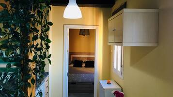 2 bedrooms, desk, iron/ironing board, Internet