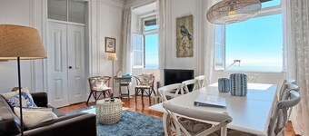 Remedios III - lovely river view in historic area!