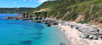 The Coach House @ Lower Coombe Royal with Hot Tub