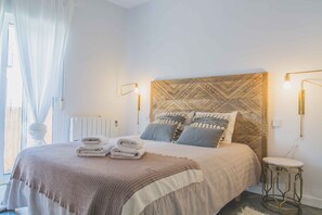 3 bedrooms, iron/ironing board, travel crib, WiFi