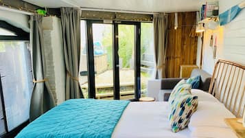 1 chambre, fer et planche Ă repasser, Wi-Fi, draps fournis