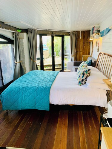 The Bolthole - Cosy & atmospheric studio, garden, fantastic location!