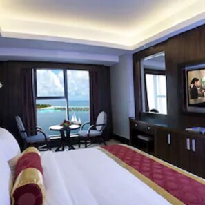 Minibar, in-room safe, desk, blackout drapes - Nanyang Seascape (Zhuhai)