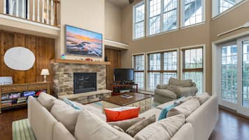 Télévision, cheminée