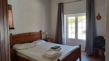 2 chambres, fer et planche Ă  repasser, Wi-Fi gratuit, draps fournis
