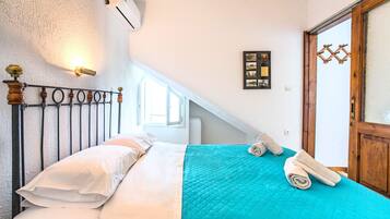 1 chambre, coffres-forts dans les chambres, fer et planche Ă repasser