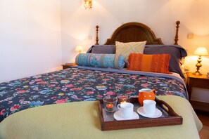 3 bedrooms, in-room safe, iron/ironing board, free WiFi