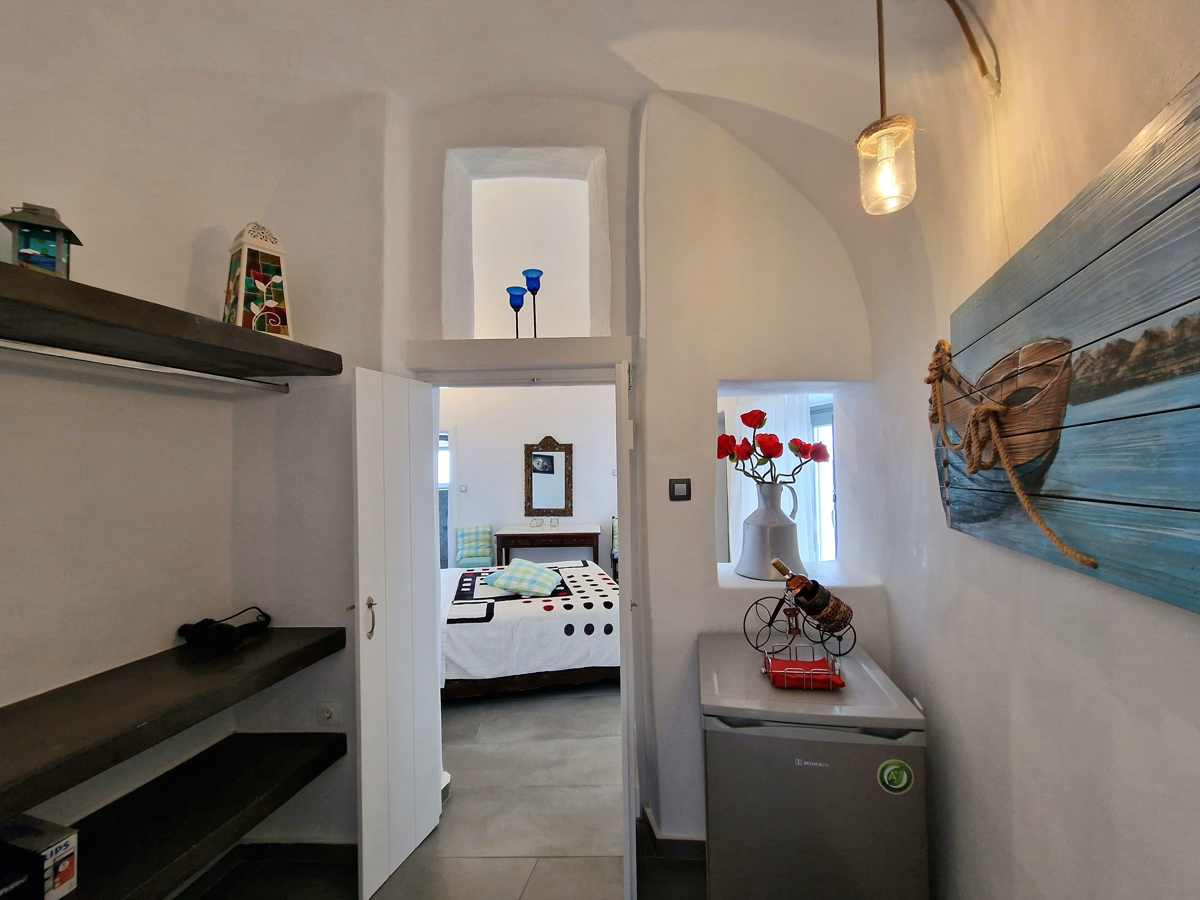 house, 2 bedrooms, outdoor jetted tub, sea view | living area | 40-inch flat-screen tv with digital channels, tv, netflix