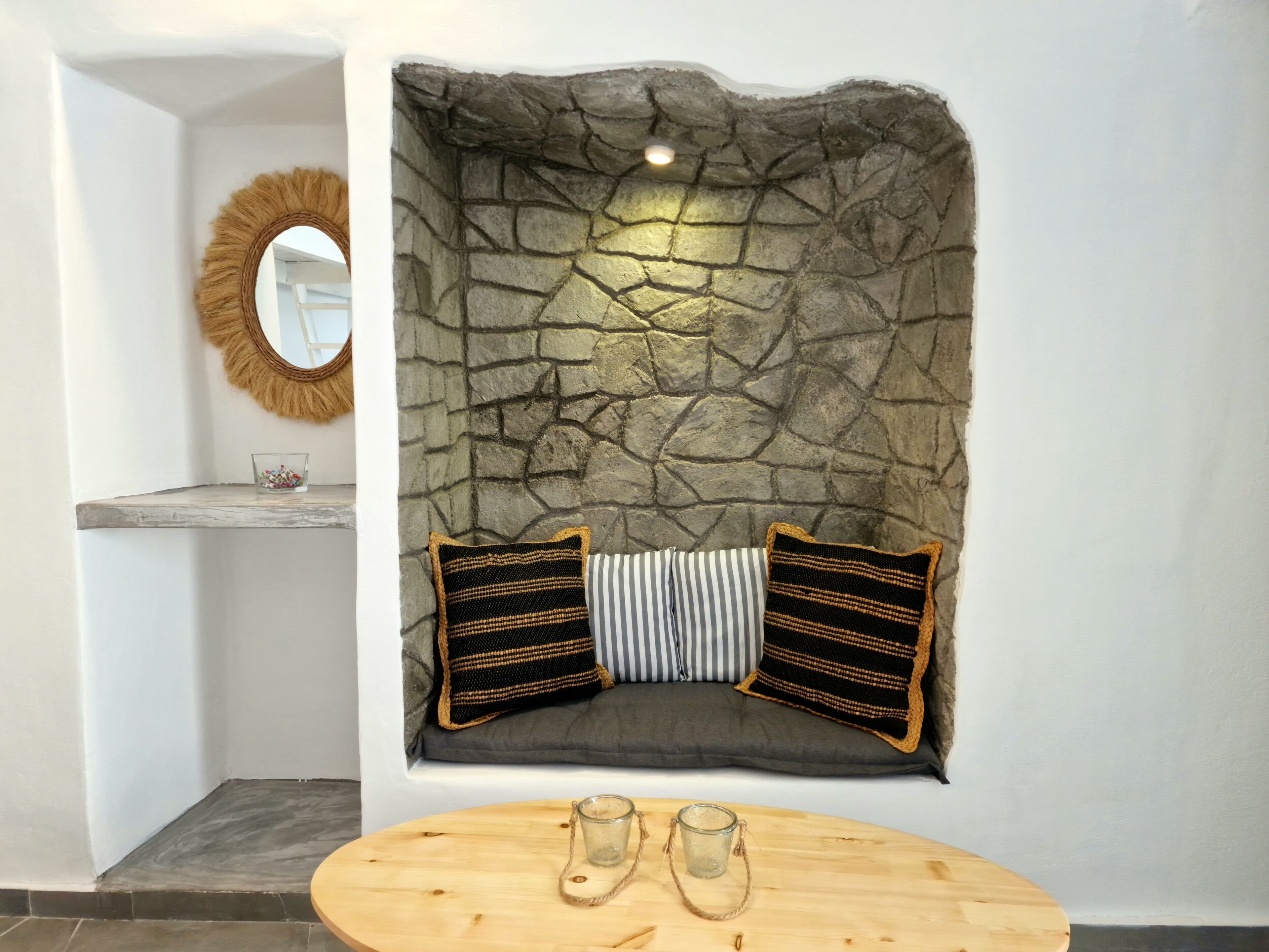 house, 2 bedrooms, outdoor jetted tub, sea view | living area | 40-inch flat-screen tv with digital channels, tv, netflix