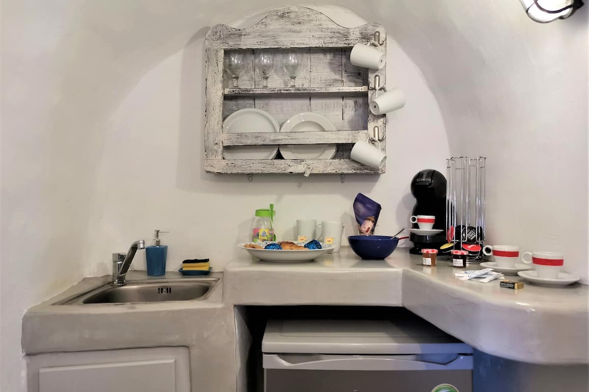 villa 2 bedroom outdoor jetted tub caldera view | private kitchenette | full-sized fridge, microwave, stovetop, espresso maker