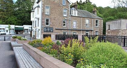 A cute and cosy cottage, close to the train station.