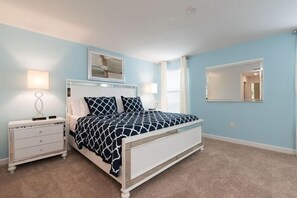 6 bedrooms, iron/ironing board, Internet, bed sheets