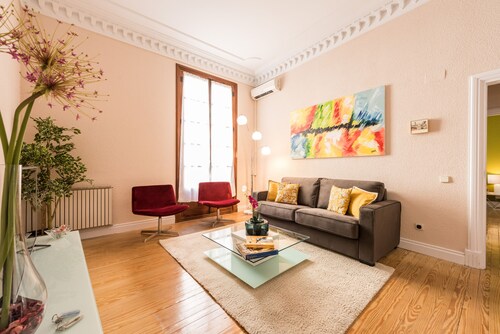 PLAZA MAYOR-PUERTA DEL SOL-LUXURY-NEW-ダウンタウンの豪華なデザインアパートメント。