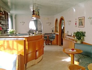 Bar (in der Unterkunft)