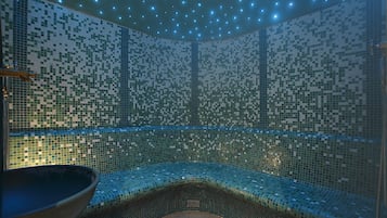 Sauna, Turkish bath/hammam, massage/treatment rooms