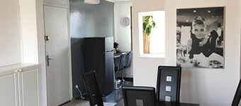 T3 ROUEN docks side with free parking - 4 BEDS