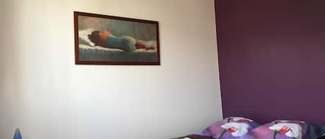 2 chambres, bureau, Wi-Fi, literie fournie