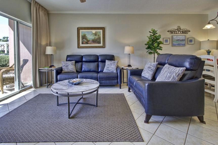 Great Location- Heart Of Miramar Beach! So Close To Pool, Beach, & More! - Miramar Beach