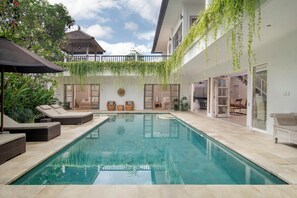 Pool - Puri Temple; fully serviced 3 Bedroom Villa, central Canggu, close to the beach. (Canggu)