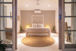 3 bedrooms, iron/ironing board, travel cot, free WiFi