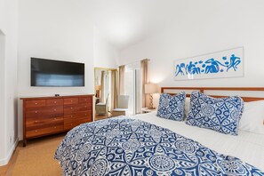 4 bedrooms, iron/ironing board, internet, bed sheets - Tides In - Monterey Beach House - Oceanfront, Walk to Fisherman's Wharf (Monterey)