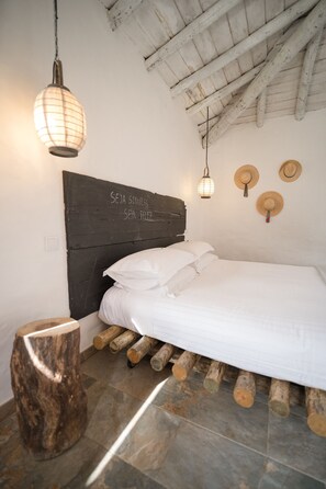 Duplex, 1 Bedroom, Fireplace | Iron/ironing board, cribs/infant beds, bed sheets - Monte Gois Country House e Spa (Almodôvar)