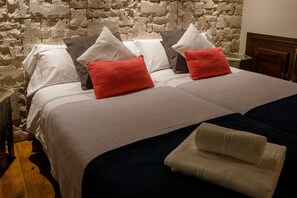 2 bedrooms, iron/ironing board, free WiFi, bed sheets - Meraki Suites Dauro (Granada)