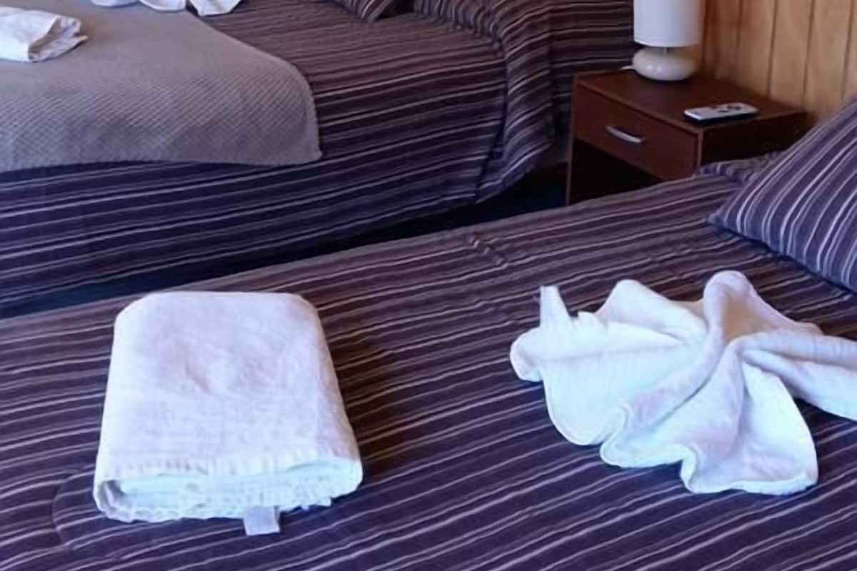 Standard Twin Room, 2 Single Beds | Free WiFi, bed sheets
