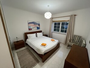 3 bedrooms, desk, iron/ironing board, travel cot - Spacious luxury 3 bed apartment close at 5* beach and golf resort (Praia del rey)